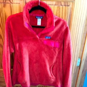 Warm and cozy Patagonia, burnt orange, pullover fleece size large